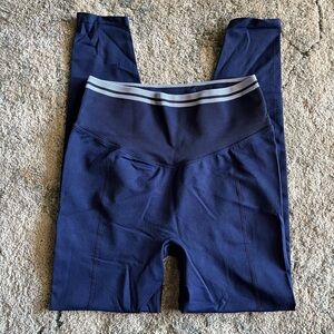 Victoria’s Secret Pink blue classic seamless leggings